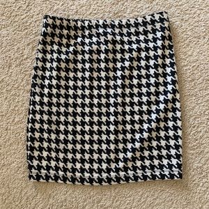 Forever 21 Houndstooth Mini Skirt